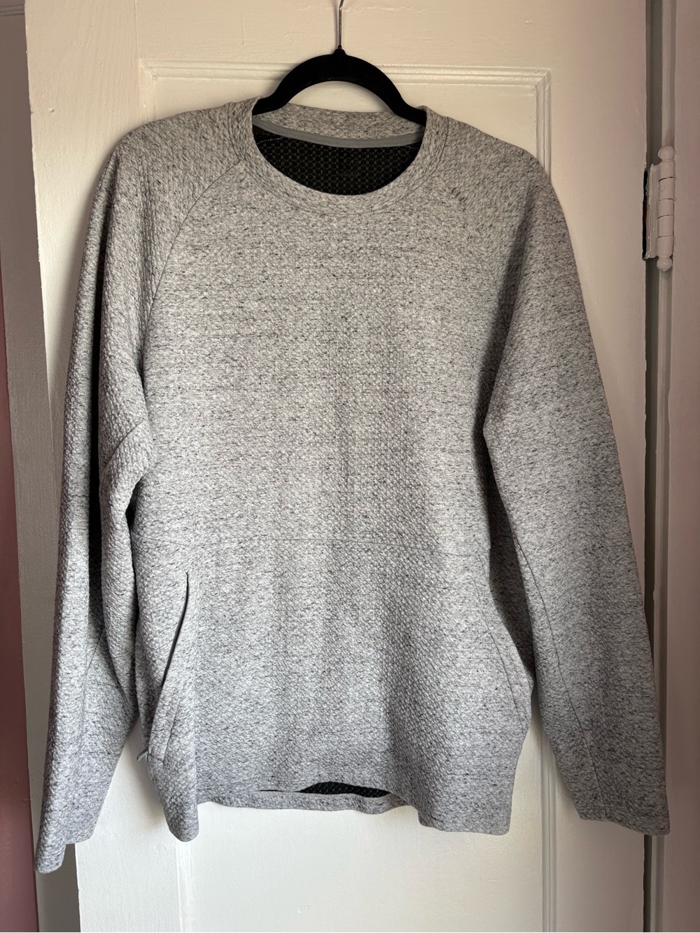 Lululemon Men’s At Ease Crew Neck Sweatshirt Heathered Grey Textured Size M - Picture 3 of 9